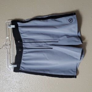 Vuori Men's Peak Athletic Shorts Size Medium Gray Stretch Zip Pocket Lightweight